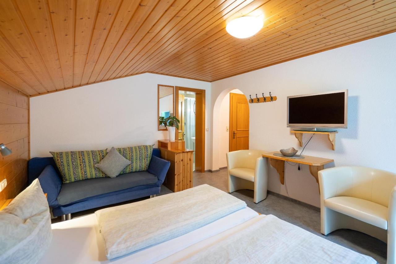 Gästehaus Fitsch - Ferienwohnung in Silbertal Exterior foto
